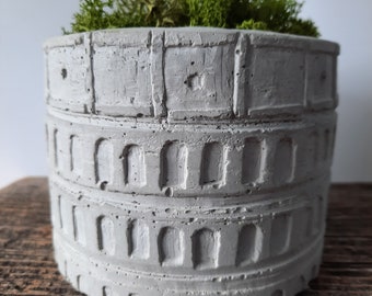 Concrete Sculpture "Colosseum with Moss" - Artistic Decoration