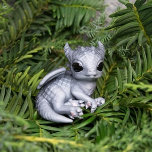 Baby Dragon figurine, Dragon statue. Little tiny cute gray dragon! *-*