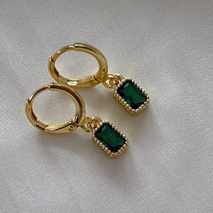 Square Emerald Huggies hoop earrings, baguette earrings, Handmade earrings, 18K gold Small crystal earrings, bridesmaids earrings