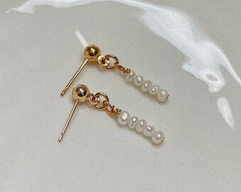 Tiny pearl drop earrings, Freshwater pearl drop earrings, pearl drop earrings, Wedding earrings, Bride drop earrings, bridesmaids earrings