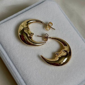 Moon face stud earrings, Moon stud earrings, Small hoop earrings, Celestial earrings, Double sided earrings, Sister gifts, Valentines day
