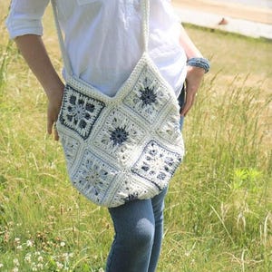 Crochet Tote Bag Pattern Granny Square Market Bag Pattern Crochet Summer Bag Modern Summer Market Tote Crochet Bag Tutorial image 6