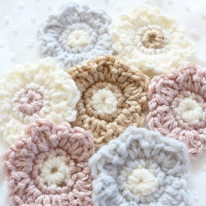 Crochet Flower Pattern, Crochet Flower Applique Pattern, Mini Flower Crochet Pattern, Crochet Flower Garland, Crochet Flower Patch image 4