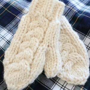 Mittens Knitting Pattern, Knit Pattern for Mittens, Cable Mittens ...