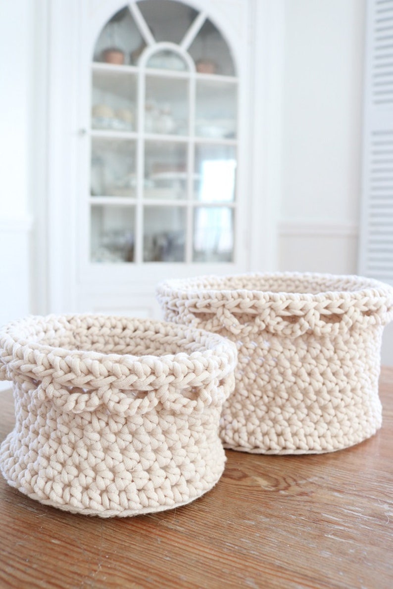 Crochet Basket Pattern, Crochet Storage Basket pattern, Crochet plant basket, Round Crochet Basket, Crochet Plant Cover, Crochet Scallop image 2