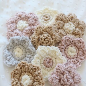 Crochet Flower Pattern, Crochet Flower Applique Pattern, Mini Flower Crochet Pattern, Crochet Flower Garland, Crochet Flower Patch image 2