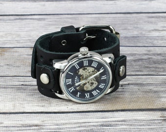 Minimalistisches schwarzes Uhrenarmband, Lederarmband, Gothic-Lederaccessoire, Herren-Lederarmband, klassisches Geschenk im Biker-Stil, hergestellt in den USA