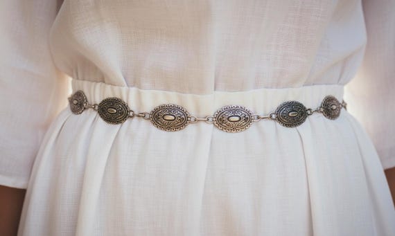Western Concho Belt: Etched Oval Design, Adjustable Metal Fashion Accessory
