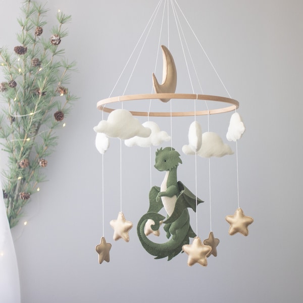 Móvil de bebé de guardería de dragón, Móvil de niño, Juguete colgante de fieltro, Guardería de bebé de fantasía, Luna dorada y estrellas, Regalo de baby shower