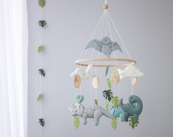 Dinosaur baby mobile. Jurassic nursery decor. Dinosaur theme baby shower. Newborn gifts idea. Woodland nursery decor. Felt hanging mobile