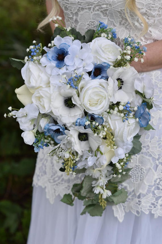 Blue Roses with Gypsophila Bouquet Blue Roses with Gypsophila Bouquet