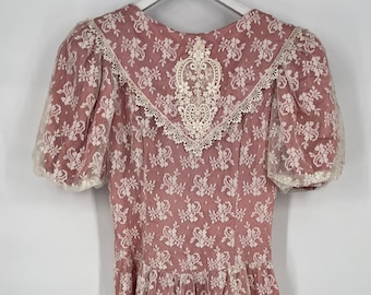 Vintage 80s Gunne Sax Pink Lace Over Puff Sleeve Dress by Jessica McClintock \ Size 9 \ See Item Description for Measurements and Details