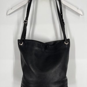 Bolso tote Coach vintage de los años 90, estilo cubo, en color negro, n.º 4242. Fabricado en EE. UU.; ver descripción para conocer las medidas y el estado