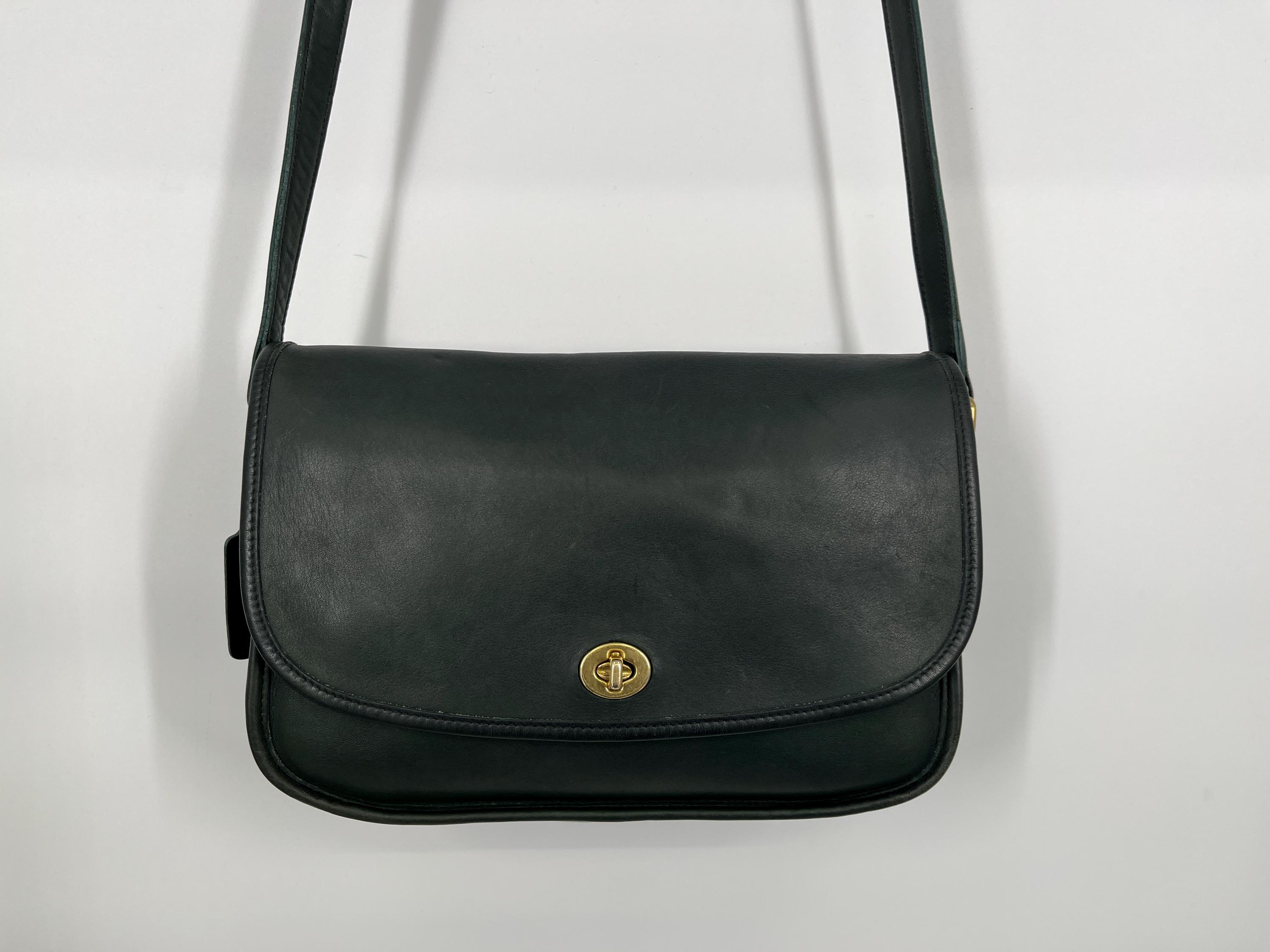 Coach Mini City Bag Black レザー 7105 Coach Vintage Black Leather Mini City Bag Coin Purse