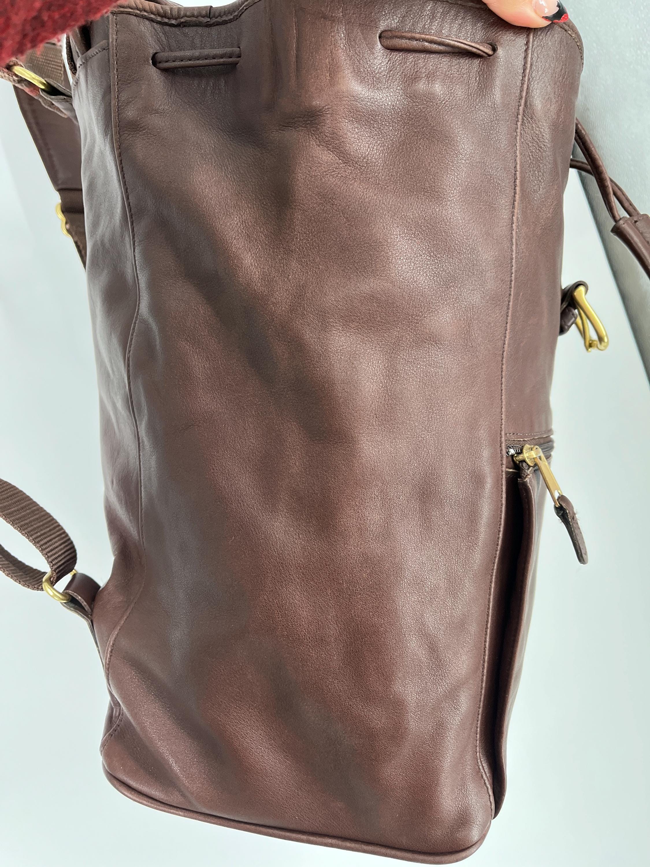 Coach Vintage XL Backpack Bag Smooth Leather Dark Brown 0529 Classic Utility 90s Vintage Brown Leather Coach Top Handle Sling Backpack 9992  main image 2