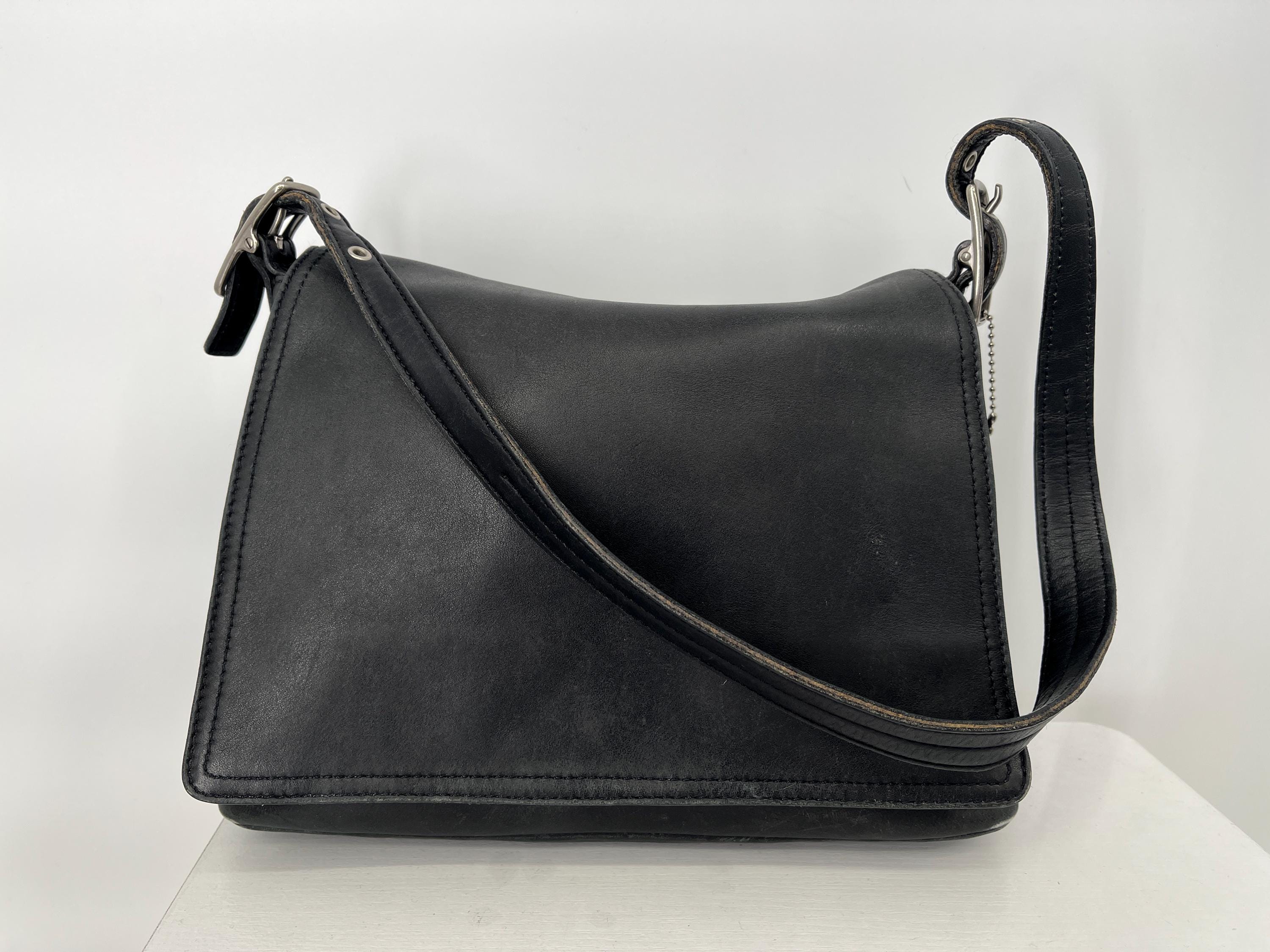 バッグ 2000s Real leather shoulder bag 2000s Vintage Leather Bag - Etsy
