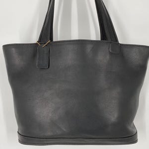 Vintage 90's Coach Black Leather Bleeker Basket Shoulder Bag #9302