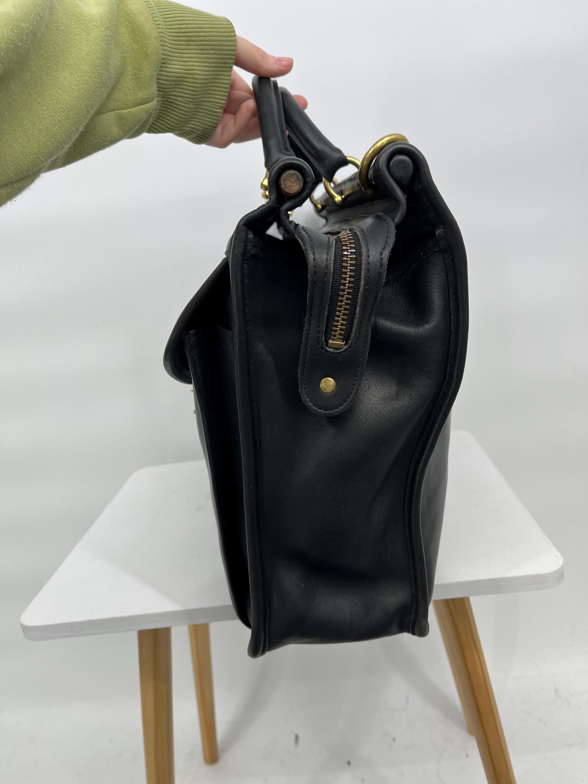 バッグ Old Coach Briefcase business bag 5213 Vintage 90s Coach Black Lenox Brief Leather Briefcase #5213