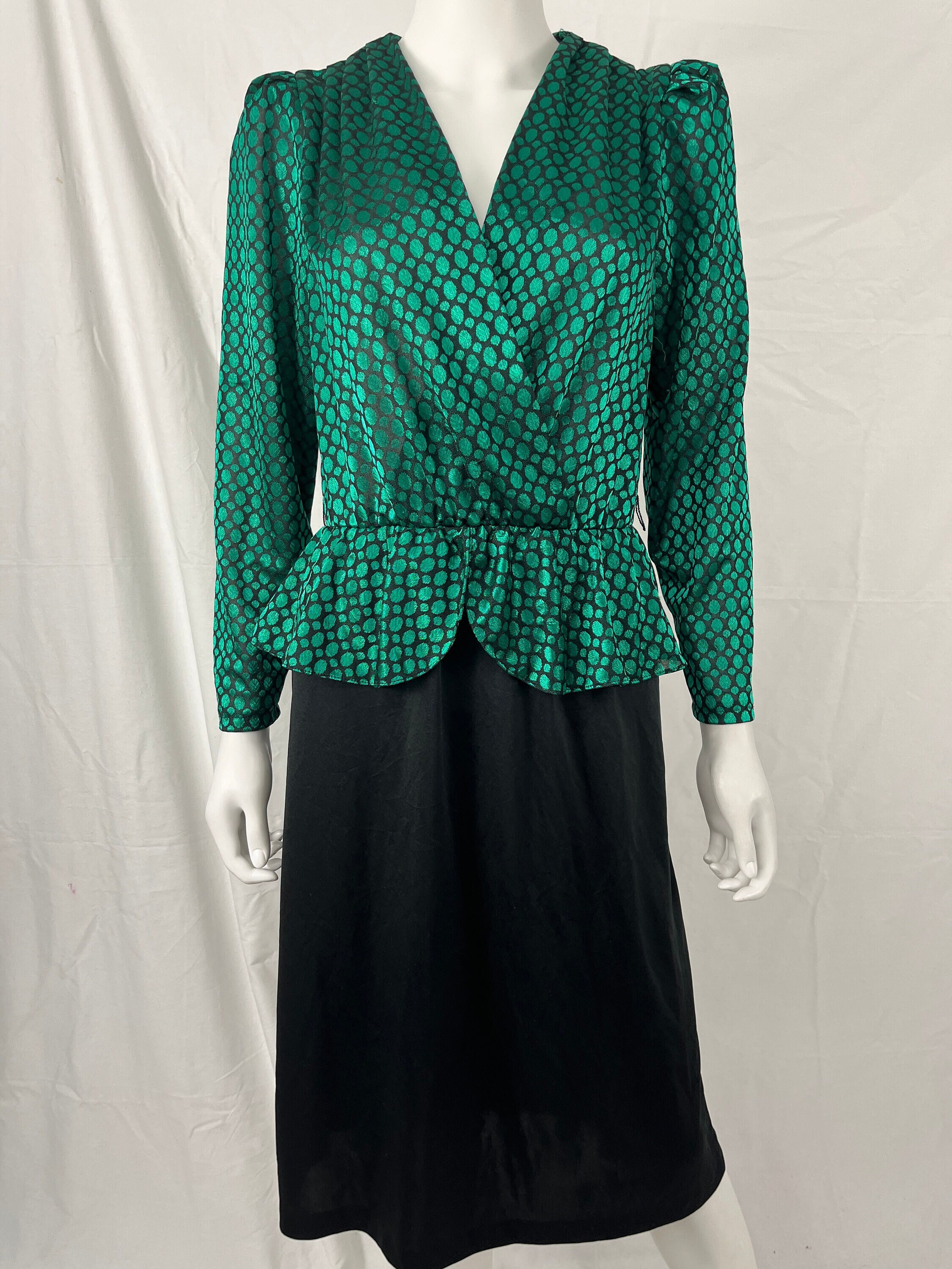Vintage 80s Green and Black Long Sleeve Shimmery J.M. Ll