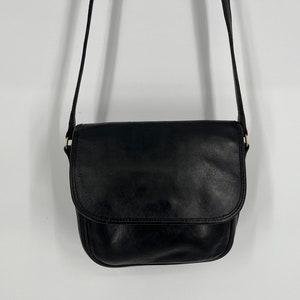 Bolso de hombro Coach Tailored negro vintage de los años 80. Fabricado en EE. UU. Consulte la descripción del artículo, las fotos y el video.