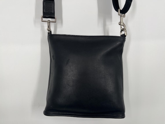 Vintage 90s Coach Black Metro Crossbody Swingpack Leather Shoulder