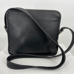 Bolso Coach North South vintage, negro, década de 2000, con compartimento y hebilla n.° 9168 / Fabricado en EE. UU. / Ver descripción para conocer las medidas y el estado