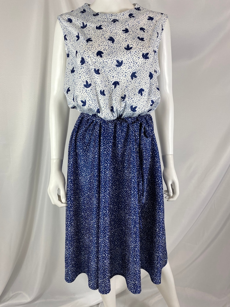 Vintage 80/'s Blue And White Sleeveless Dress By Ms Lea Casuals \\ No Size \\ Measures As A Large or 12-14 \\ See Measurements \\ Made In The USA