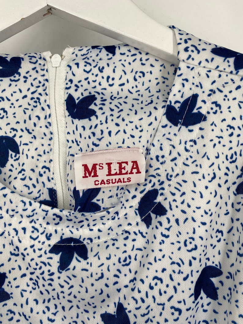 Vintage 80/'s Blue And White Sleeveless Dress By Ms Lea Casuals \\ No Size \\ Measures As A Large or 12-14 \\ See Measurements \\ Made In The USA