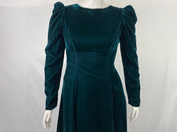 Vintage 80's Green Velvet Dress With Rhinestone T… - image 6