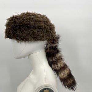 Vintage Raccoon Fur Trooper Hat in Brown & Black crocheted 2 tails festival Raccoon Davy Crockett Style Fur Hat- Hts1780 - Etsy main image 4