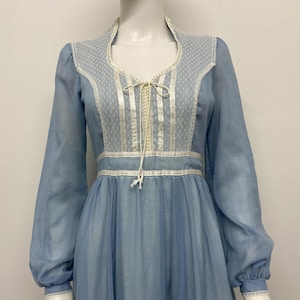 Vintage 70's Cornflower Blue Renaissance Style Dress By Gunne Sax \ Size 11 \ Made In USA \  Please See Description, Photos And Video