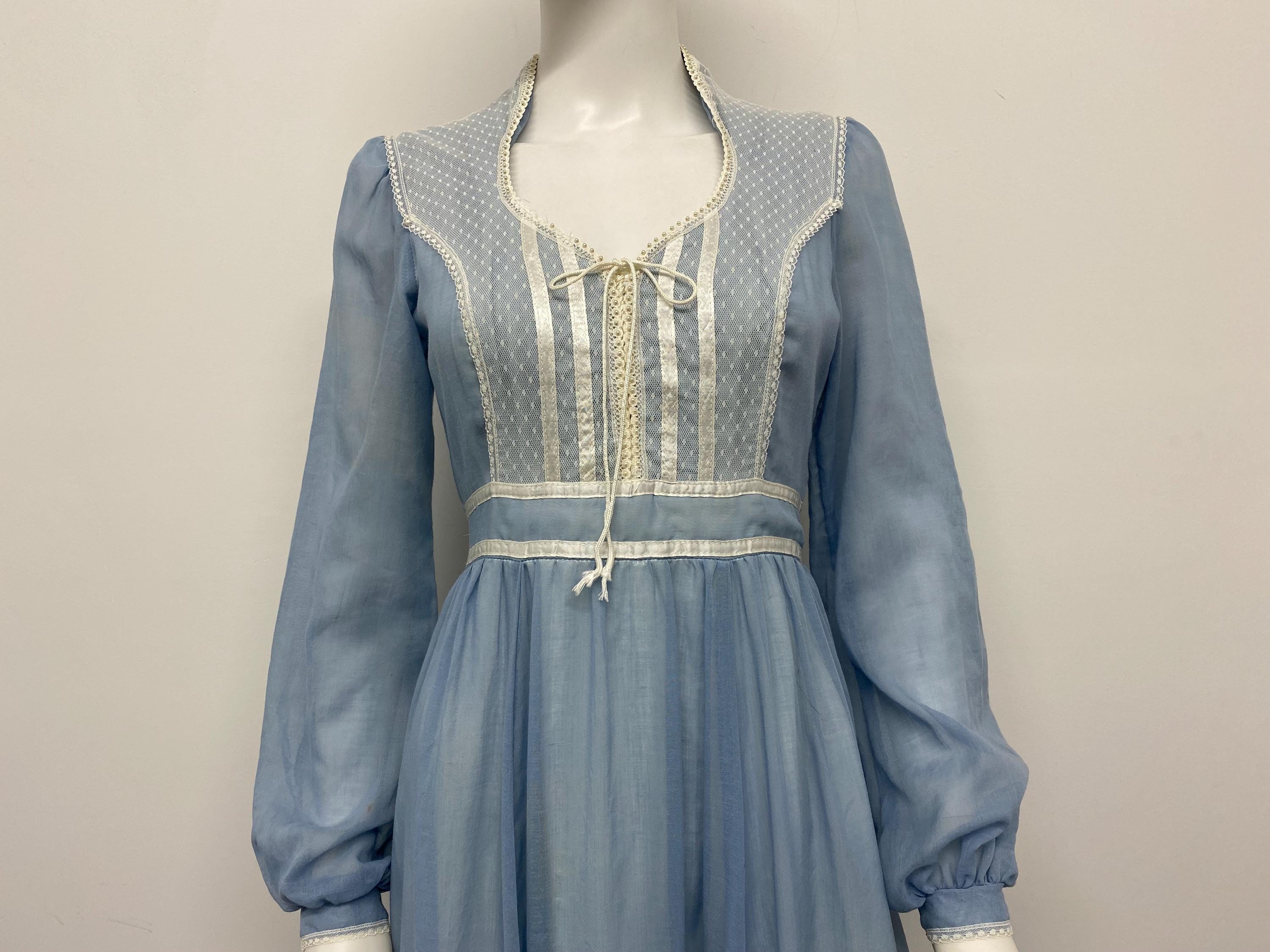 Vintage 70's Cornflower Blue Renaissance Style Dress By Gunne Sax \ Size 11 \ Made In USA \  Please See Description, Photos And Video