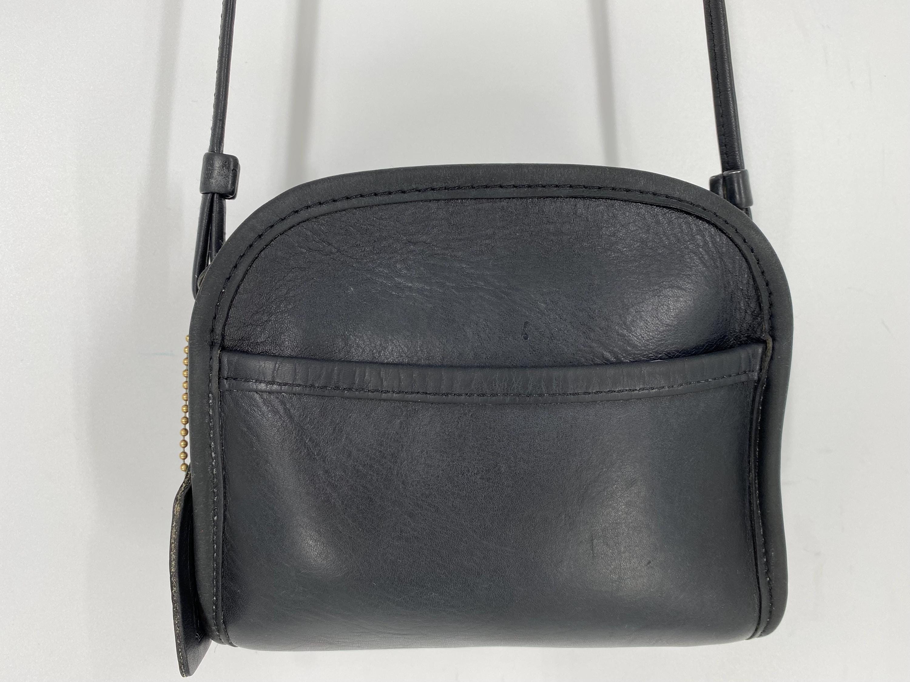 ＼半額SALE／ Vintage 1998 Coach Black Leather Abbie Zip  Crossbody バッグ