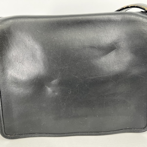 Mochila Coach Aero Flap negra vintage de los años 90 n.° 9054 / Fabricada en Costa Rica / DAÑADA / Ver descripción para conocer las medidas y los detalles del estado