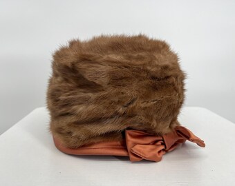 Vintage 1960s Gimbels Womens Fur Hat \ Size 22 \ PLEASE See  display picture 3
