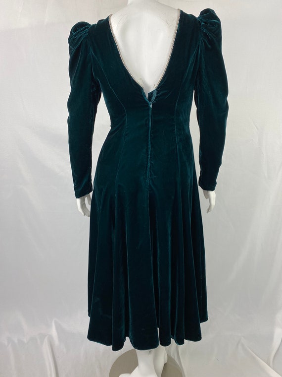 Vintage 80's Green Velvet Dress With Rhinestone T… - image 8