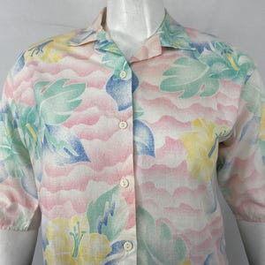 Vintage 80&#39;s Pastel Floral Pattern Crop Top Blouse By Hot Stuff \ Measures Size L \ Made In USA \ Please See Description And Photos