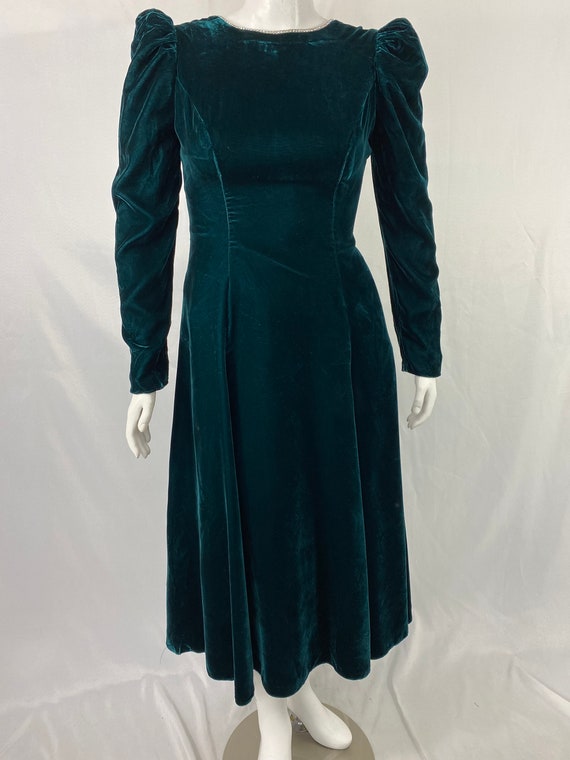 Vintage 80's Green Velvet Dress With Rhinestone T… - image 5