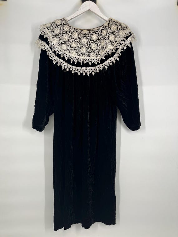 Vintage 80s Black Velvet Jessica Mcclintock Long Sleeve Dress With Lace Collar \ Size L \ PLEASE See Item Description and Photos