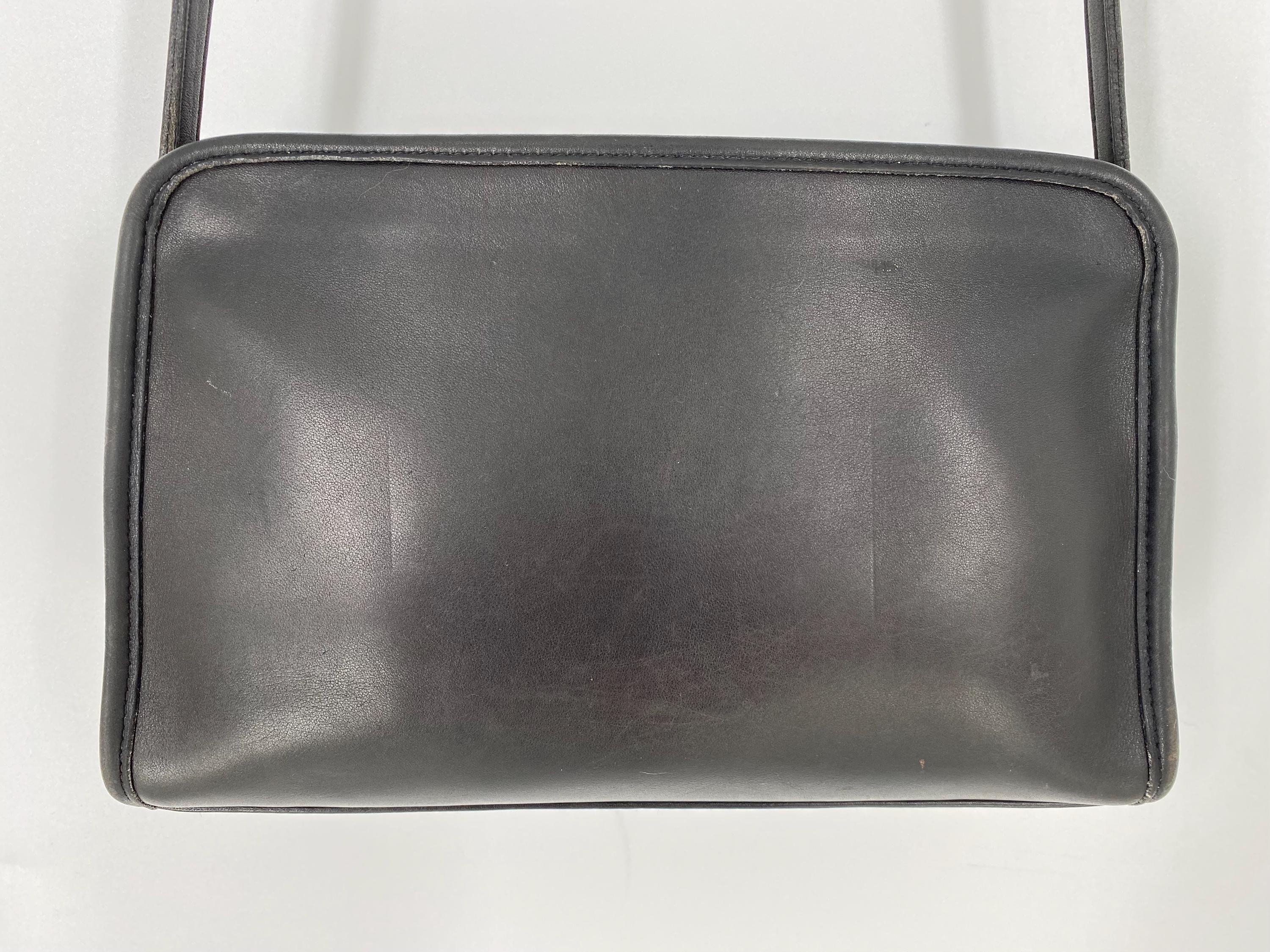 Vintage 1999 Coach Black Leather Sutton Zip Shoulder Bag  Made in