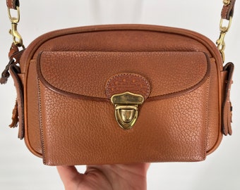 Vintage 90s Dooney And Bourke Tan Kiltie Crossbody / Made In USA / View Photos AND Description For Measurements And Condition Details