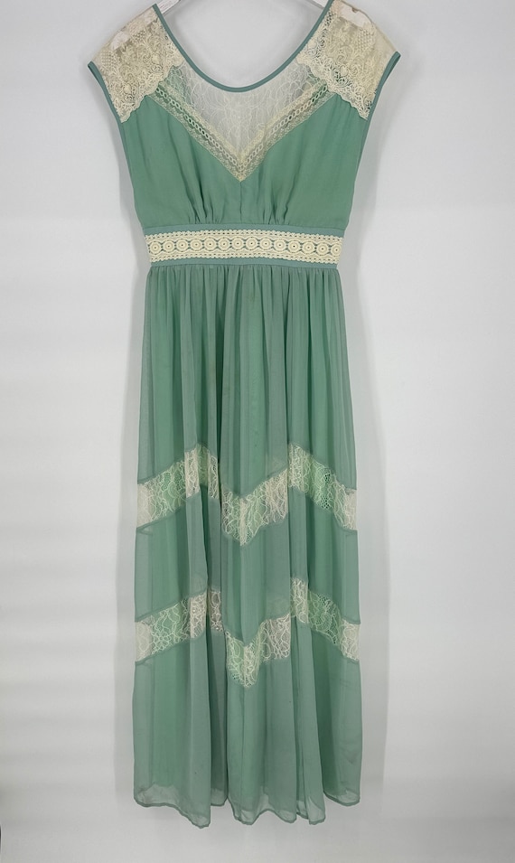 Vintage 90s Pale Green Lace Detail Flowy Dress by 