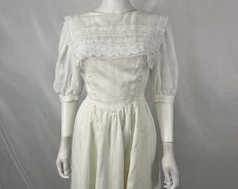 Vintage 80s White Dress With Lace Detail By Gunne Sax / Size 7 / View Description For Measurements And Condition Details