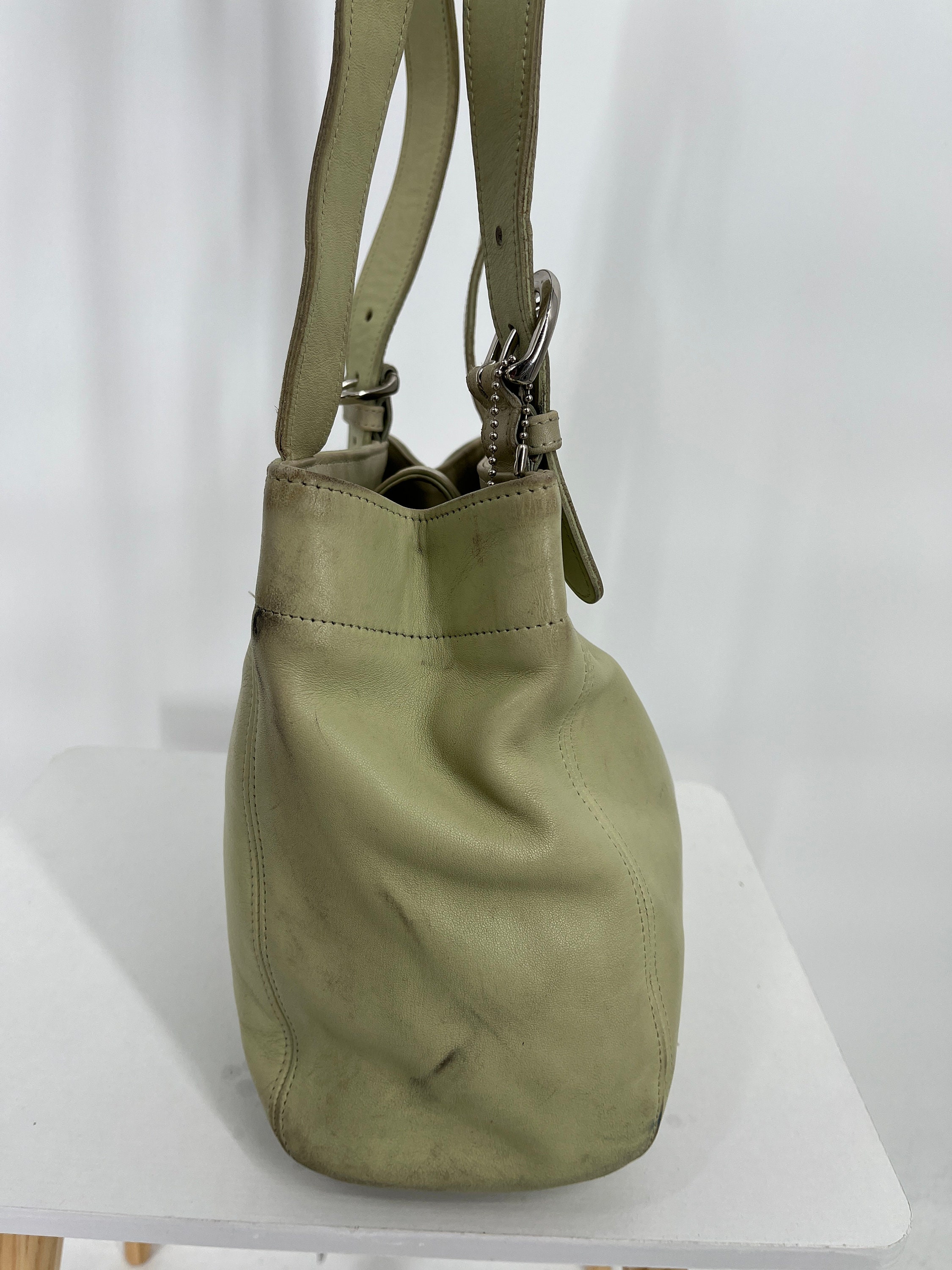 バッグ Vintage Coach Turnrock Daypack Pistachio Vintage Coach Turnrock Daypack Pistachio Leather Backpack