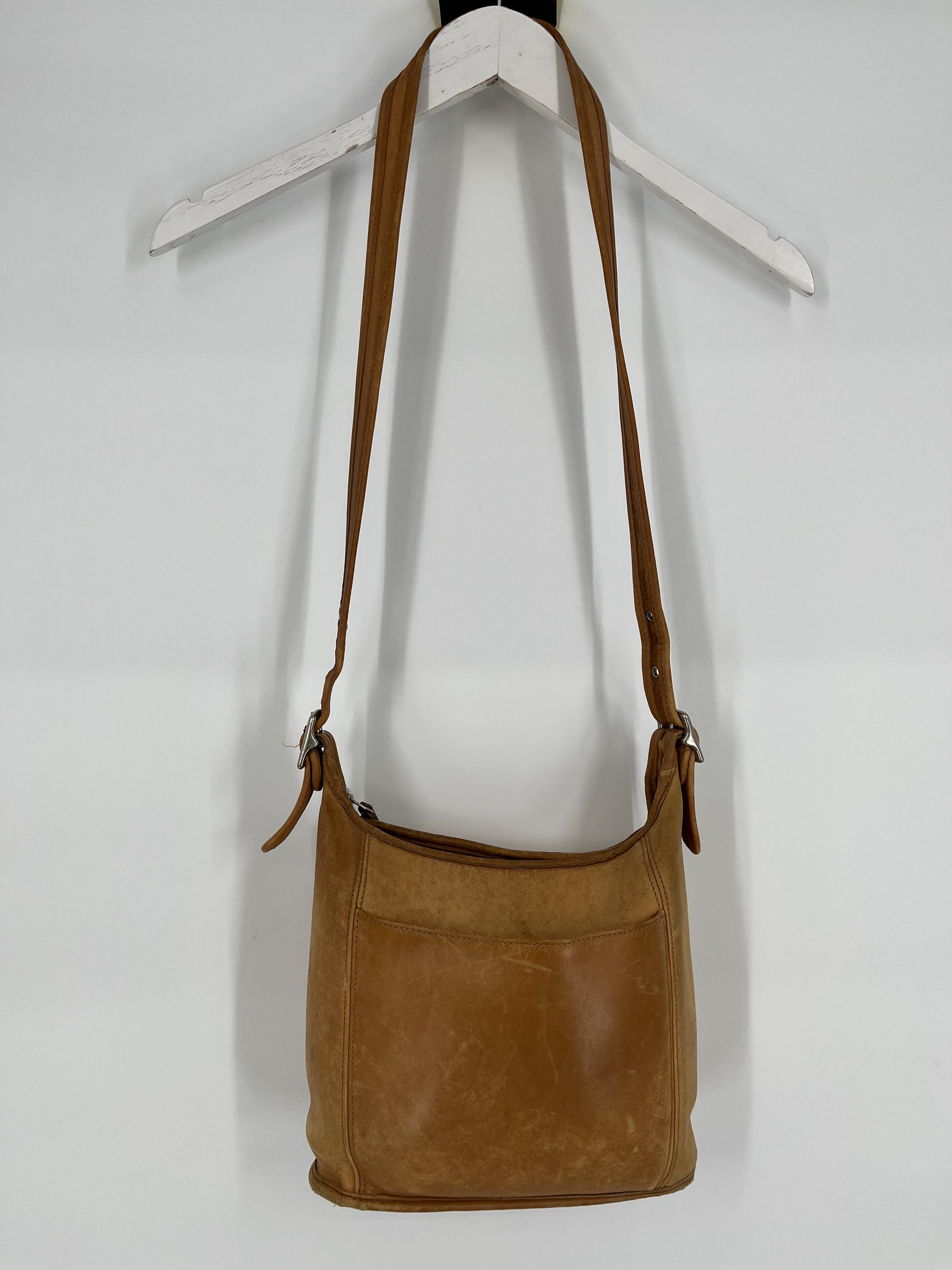 バッグ Vintage Coach Shoulder Bag 322 Camel Vintage Coach Shoulder Bag 322 Camel - メルカリ