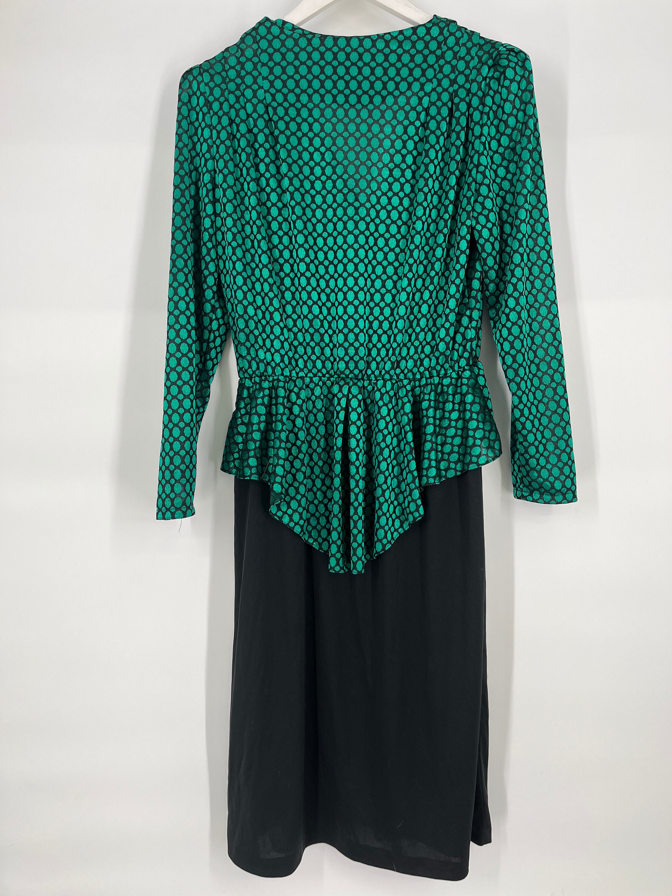 Vintage 80s Green and Black Long Sleeve Shimmery J.M. Ll
