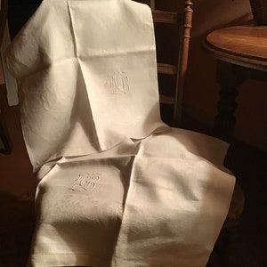 Set of 2 large Victorian bath towels