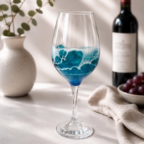 Verre à vin en verre de mer, cadeau côtier, décoration de maison de plage, verre à gin en résine océan, cadeau de mariage unique