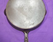 Early 11 unmarked quot ERIE quot 1st Series Cast Iron Skillet with Heat Ring Scoop Handle Clean Smooth Level Unseasoned 1800s