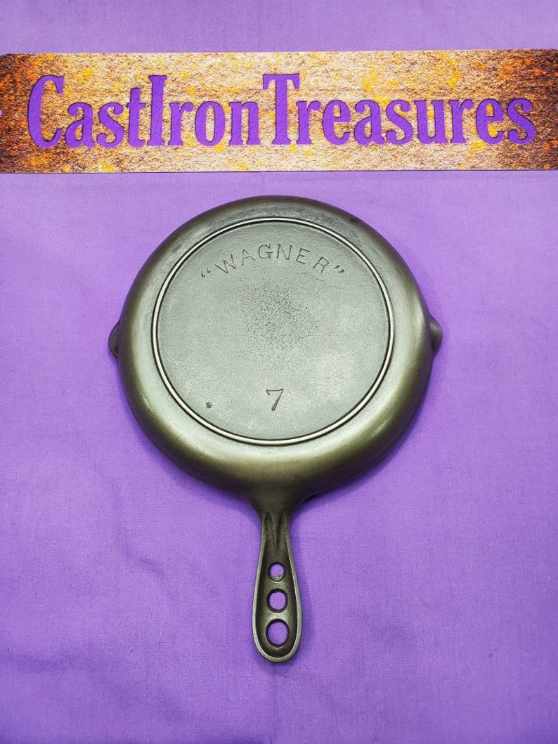 Scarce 3 Hole Handle 7 Wagner Cast Iron Skillet Griddle Clean Etsy